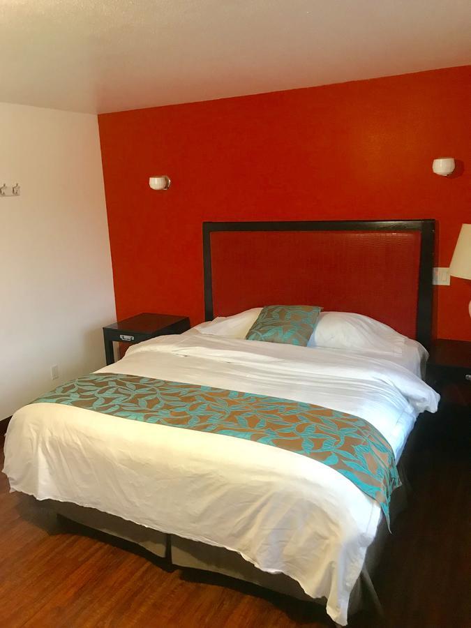 Norwalk Inn & Suites Εξωτερικό φωτογραφία
