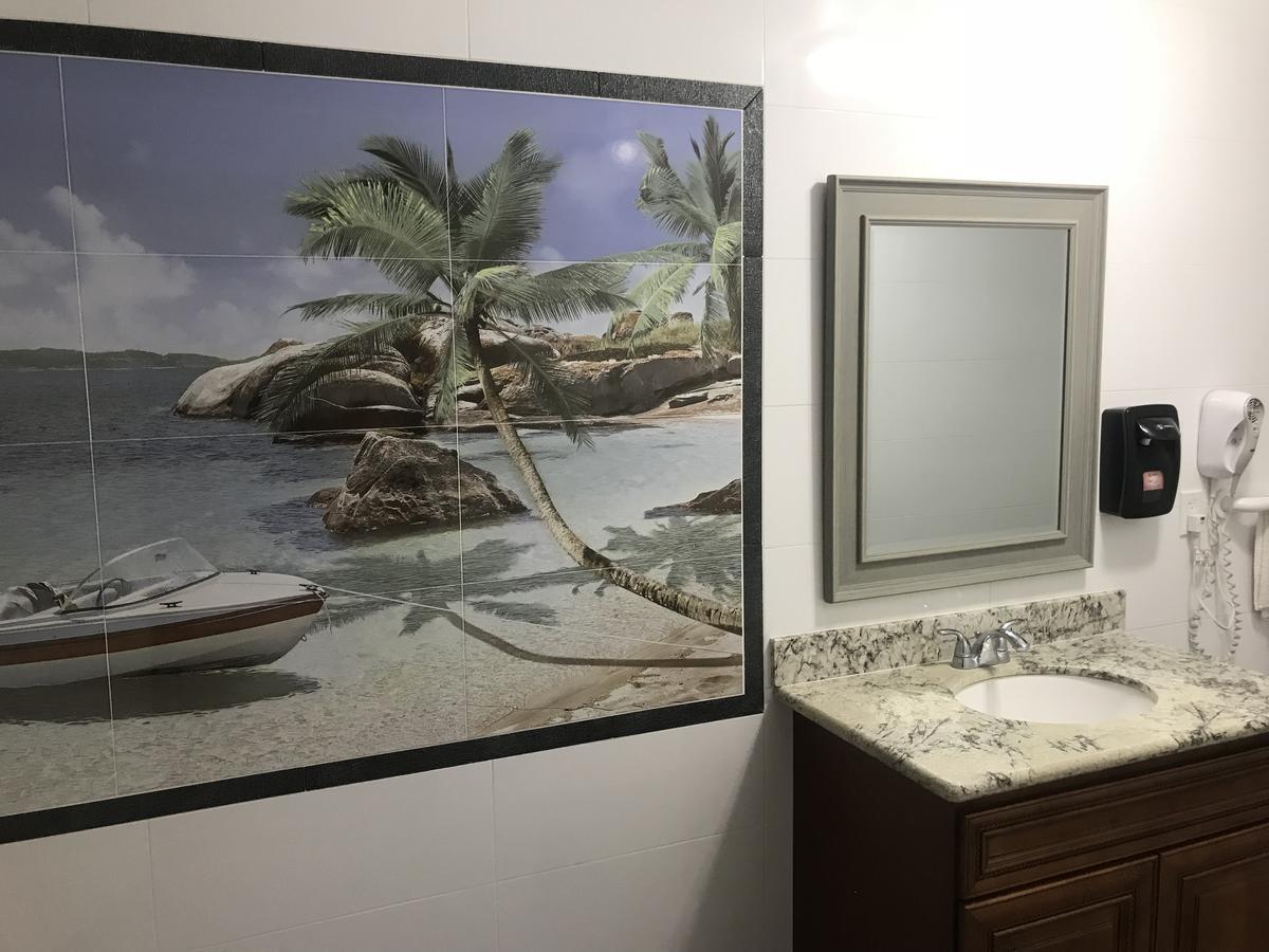 Norwalk Inn & Suites Εξωτερικό φωτογραφία