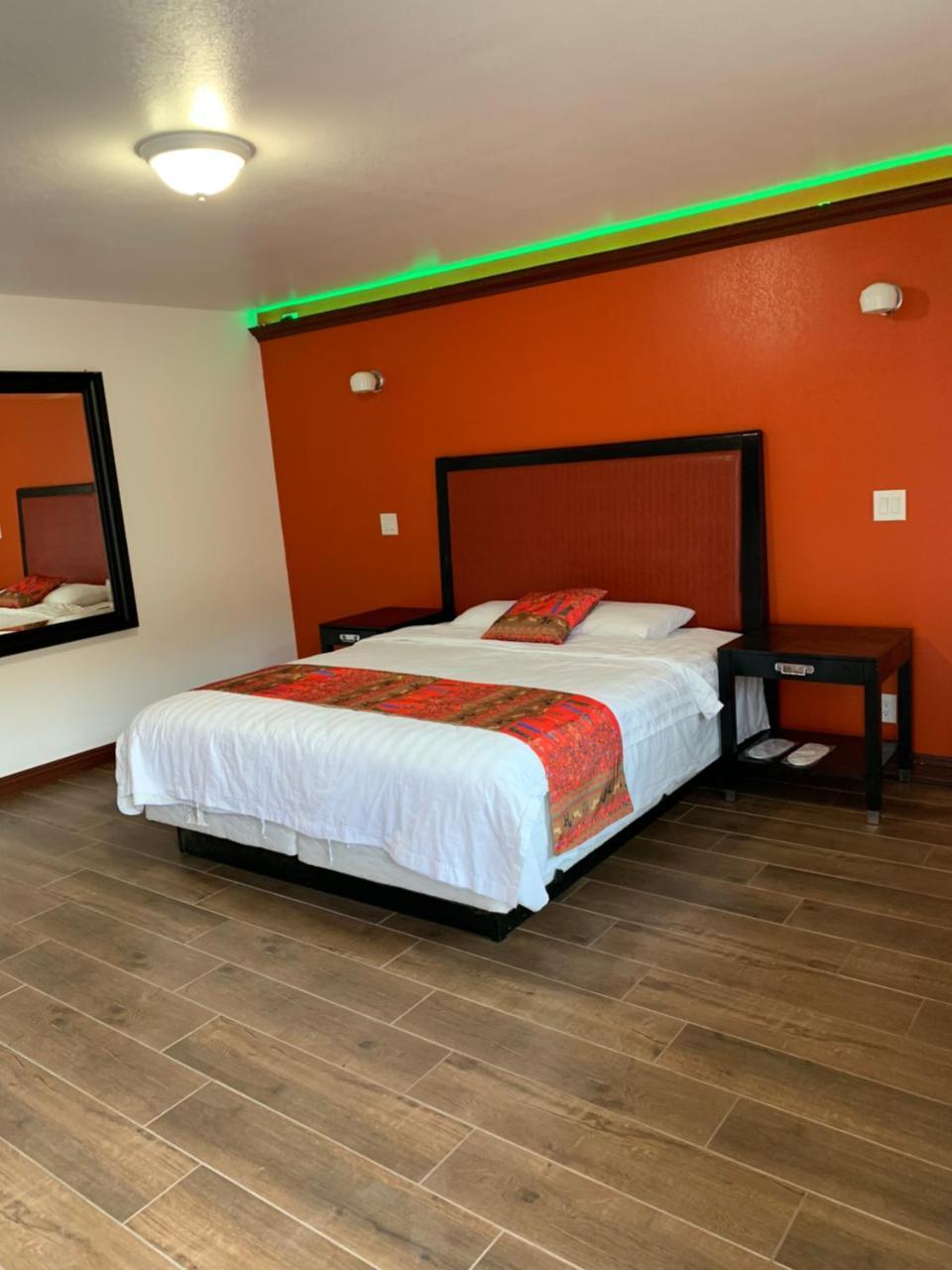 Norwalk Inn & Suites Εξωτερικό φωτογραφία